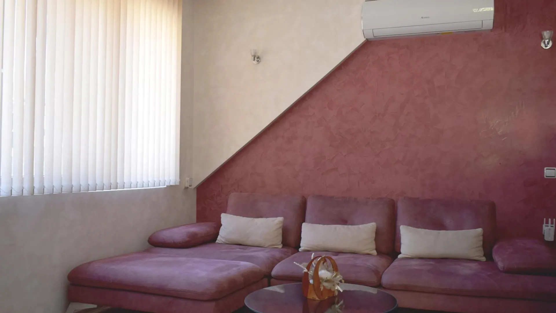 בורגאס Apartment With 2 Bedrooms And Parking Near The Beach